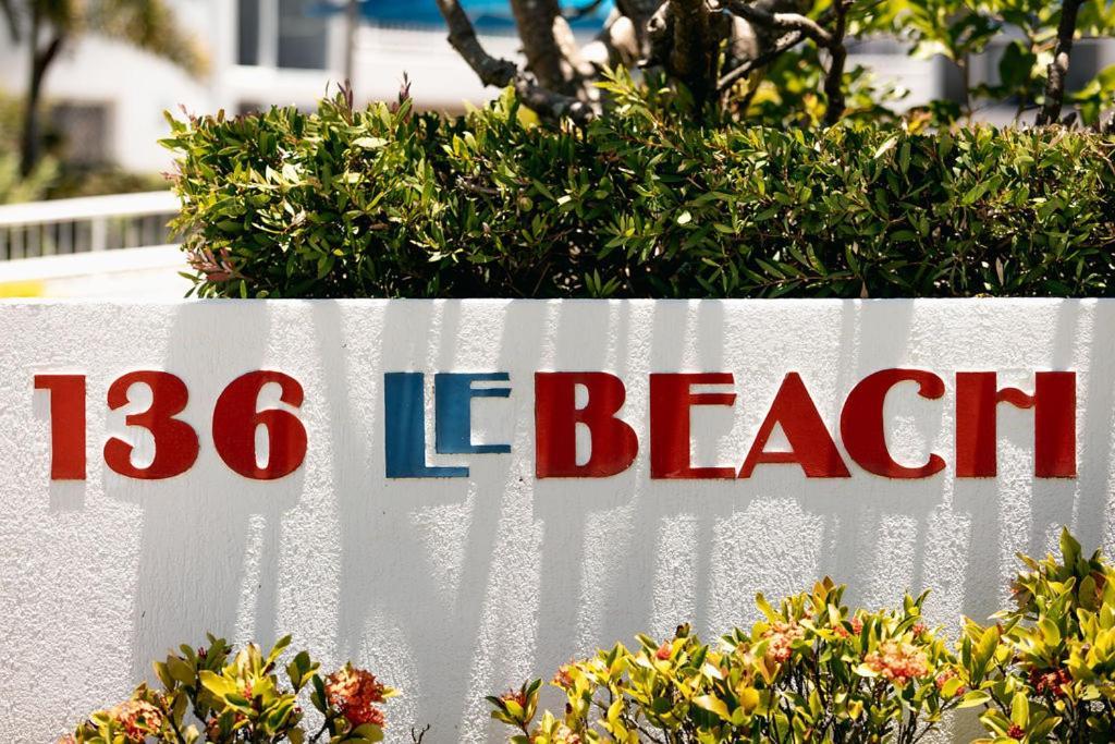 Le Beach Apartments Голд-Кост Экстерьер фото